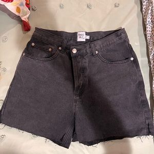 Black jean short